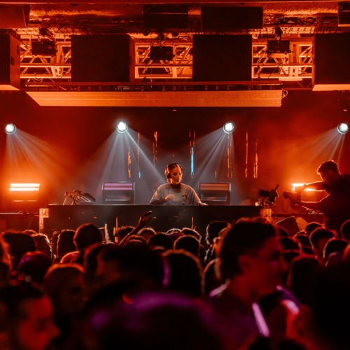 Live at Mochakk, Club Above