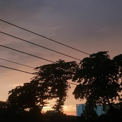 我是土豆 - 雲壓雨八點半微醺 趕末班飛機從不去考慮 去哪裏到哪裏完整版.mp3