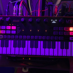 Uno Synth Pro (Desktop) - Paraphonic Generative Drone 1