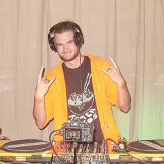 WWLLMM | Ice House Radio | December 27 2024