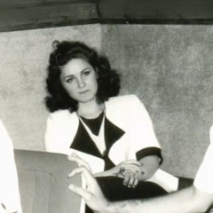 بِتحِبّنِي ولا الهَوى عُمرُه مَا زَارك