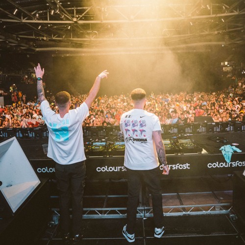 Symmetrik Live @Coloursfest 2024