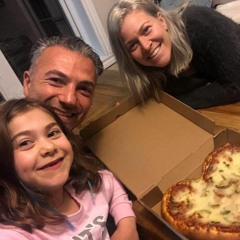 NAPLES PIZZA - 94.5 Unique FM, solidarité collective