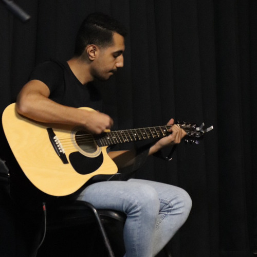 في حضنك الدافئ أجي+ أسكن تحت ظل بيانو