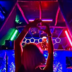 First and quick encounter with RACE TECHNO Electro Szepty Echo Lasu Noc Bassu vol2