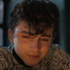 كلمه احبك والله احبك تبتسم وتعيدها