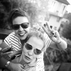 KellyRitaStillMovinDemFeeta!!!