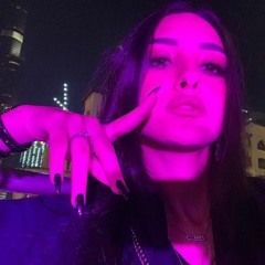 يا فرحتي و انا معاك