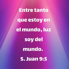 El Santo de Israel está Aquí