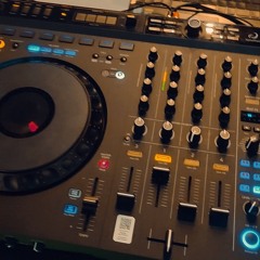 Rude Boy X Se Vuelve Loca (Rihanna X Juan Magan)