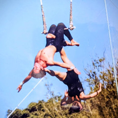 Doubles Trapeze