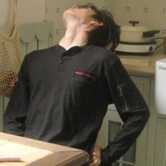 مو اني الخنت والله مو اني⁩