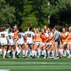 2022 UWO Women's Soccer Warmup