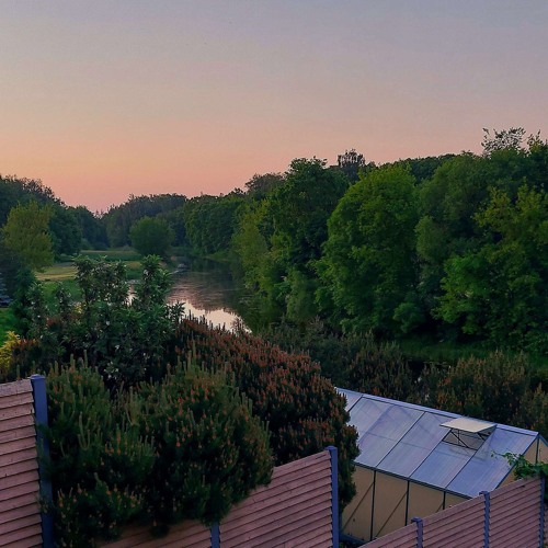 Stream adore - did i tell u that i miss u (slowed+looped) by bence ...