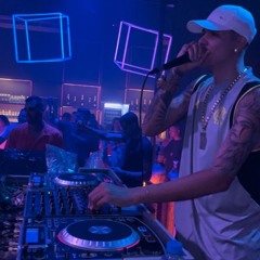 MT - MUITA  FUDELANCIA NO CARRO BICHO ( DJ MR DE GUARAPA )