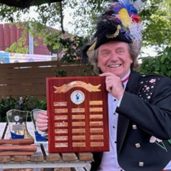 Toowoomba Town Crier scoops the pool at National Championships