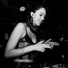 Isabelle Beaucamp at Symbiotikka KitKat 15.11.23