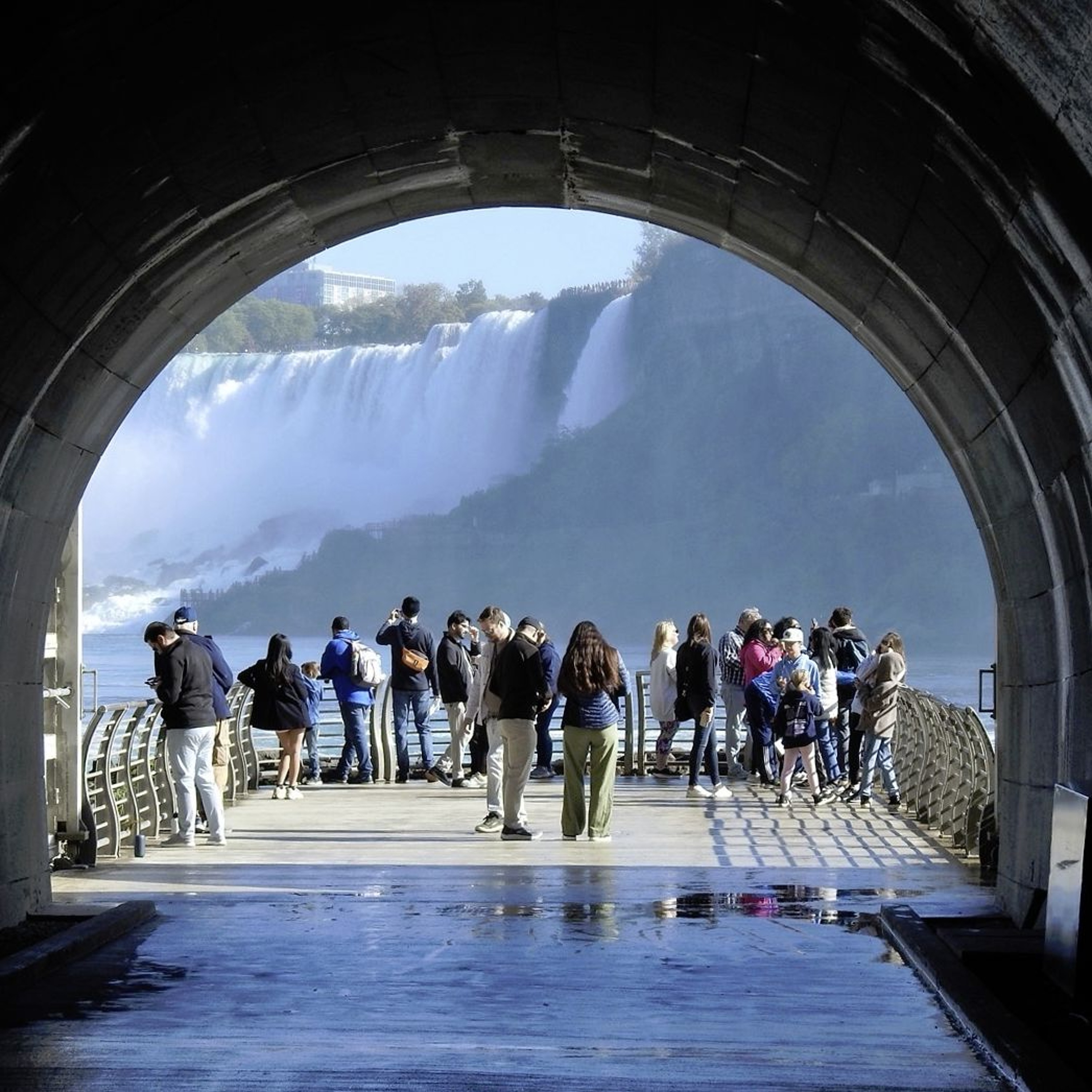 New Attractions At Niagara Falls -Helen Hayes On Its Enduring Appeal episode artwork
