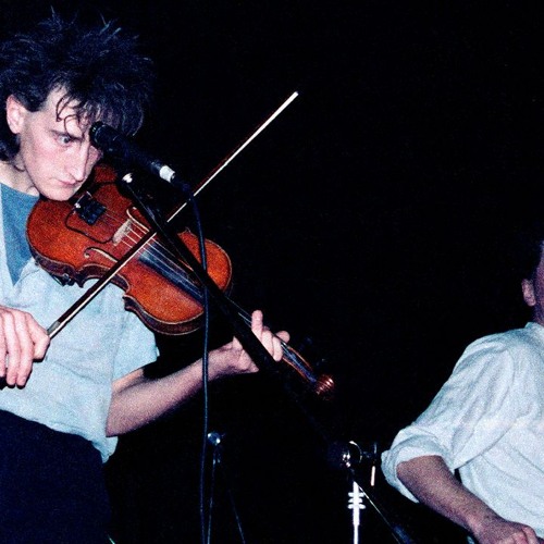 Ffurf Wahanol w/ Fragments in Wax 010325