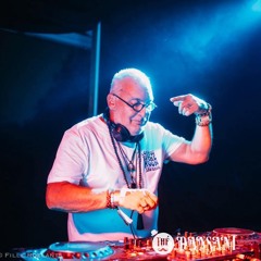 Thé Mackenzie @ 15 Years Thé Dansant Gothic
