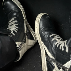 Fxxk1ng bitches(feat.tcxno brexk)