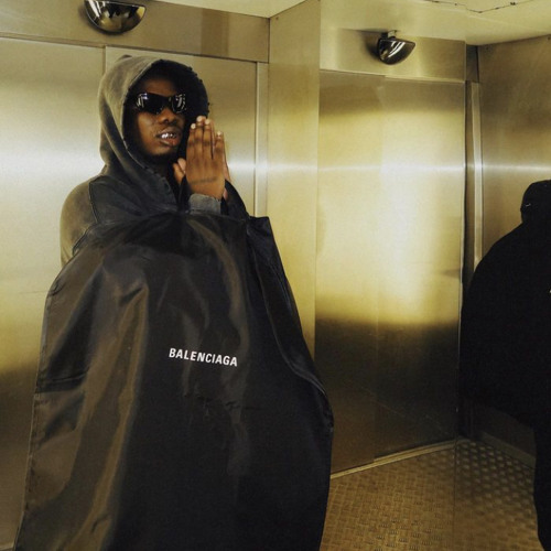 blxckie  - envy me (prod .hercutthlights)