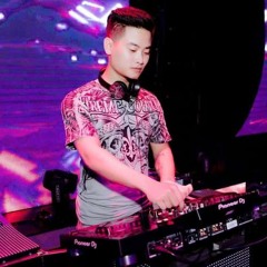 Co Phai Em Đang Trêu Đùa Anh Đấy Không