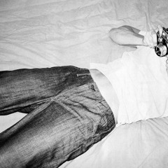 It hurts to miss someone who’s so far away.