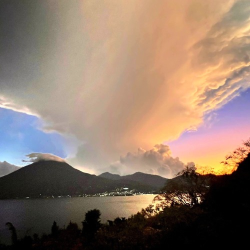 Villa Maloka Live at the Lake