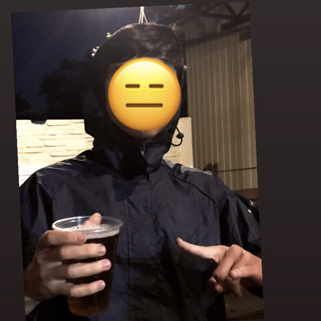 Жалаңаш қыздар мен ұшақтар