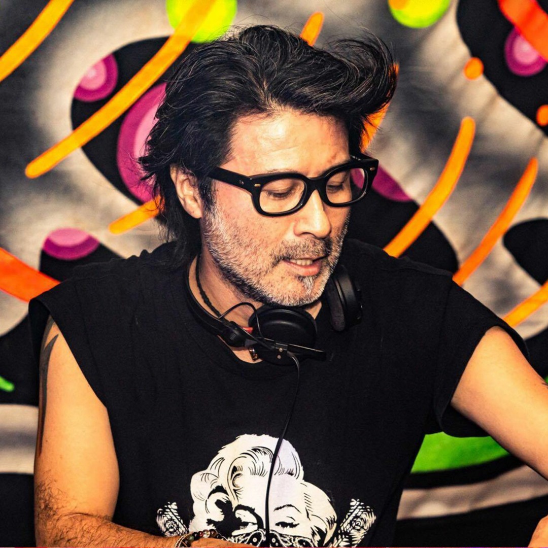 Stream TSUYOSHI SUZUKI @ RadiOzora Connecting Homes - Japan
