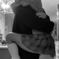 حبيبي اشتاقلك.