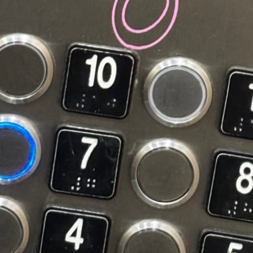 DIFFERENT RACE w/ 1luhlee