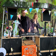 Blauschimmelkäse & Feigensenf @ Mit Dir Festival 2025 Sonnensystem