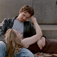 "اليوم ميلاد السنة وانت وانا في اول الحلم الجديد"