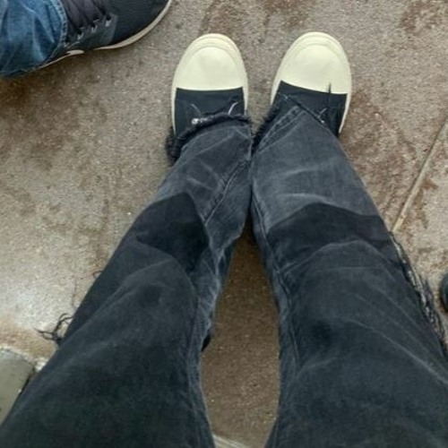 I Be Looking At Her Thinking That I Love Her - Throw It