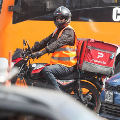 Uso obligatorio de casco y chaleco para motociclistas