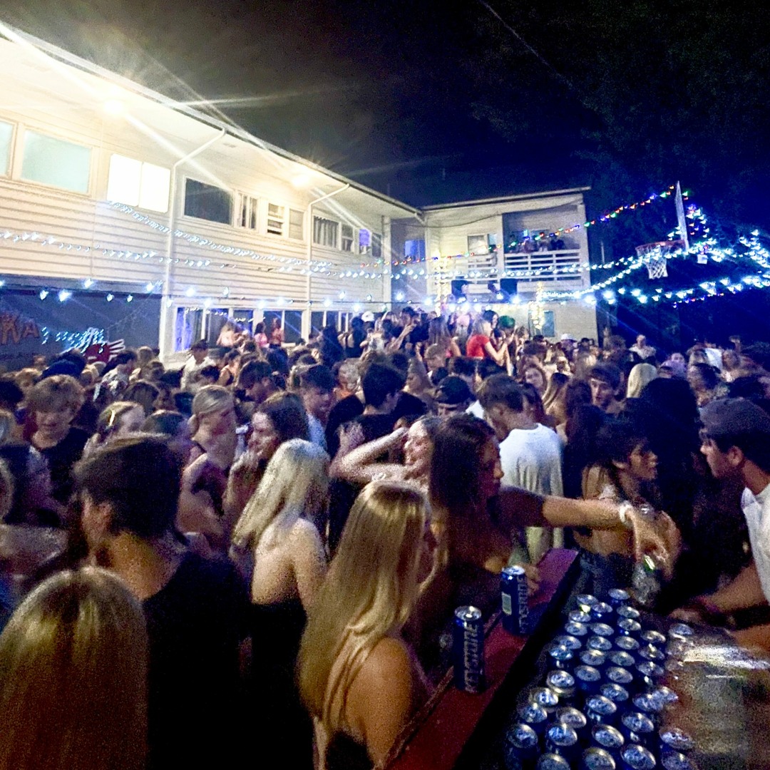 Stream Music Playlist Only (8) | Listen to Return To Pullman 2 (Party ...
