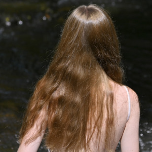 Album cover for: let me leave (voice memo)