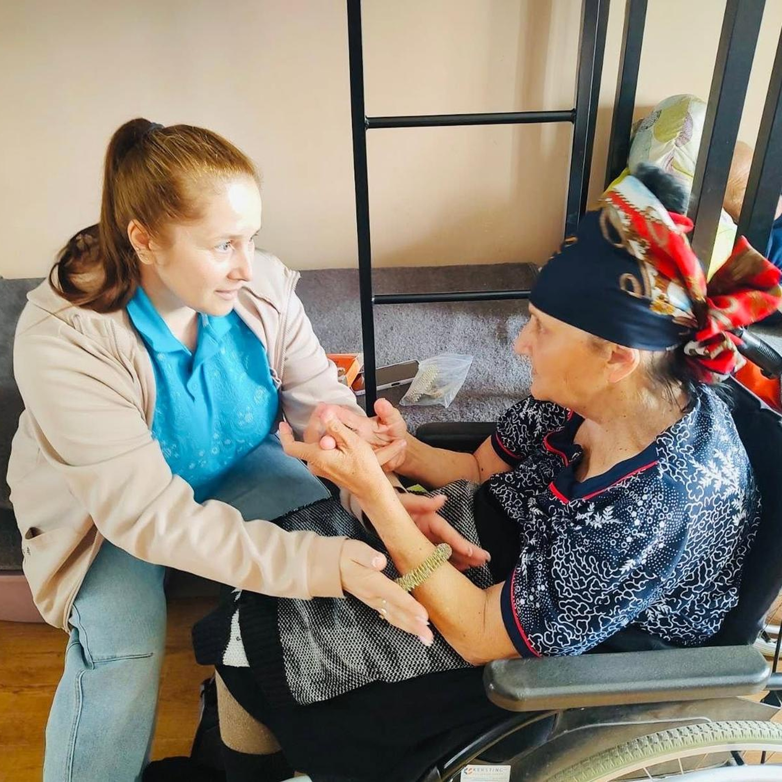 «Якщо пацієнт не може прийти до нас — ми йдемо до нього»: як Карітас України розвиває мобільну реабілітацію episode artwork