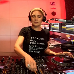Davina Moss - Global Live