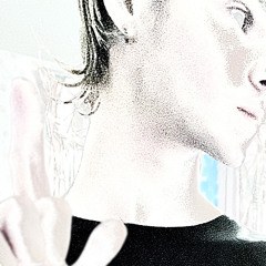 en haut les oiseaux chantent