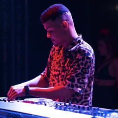 MTG - KIKANDO E ME OLHANDO X POSTURA DE DAMA  { { DJ RL } }