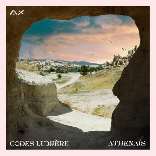 Premiere : Athenaïs - Face Cachée