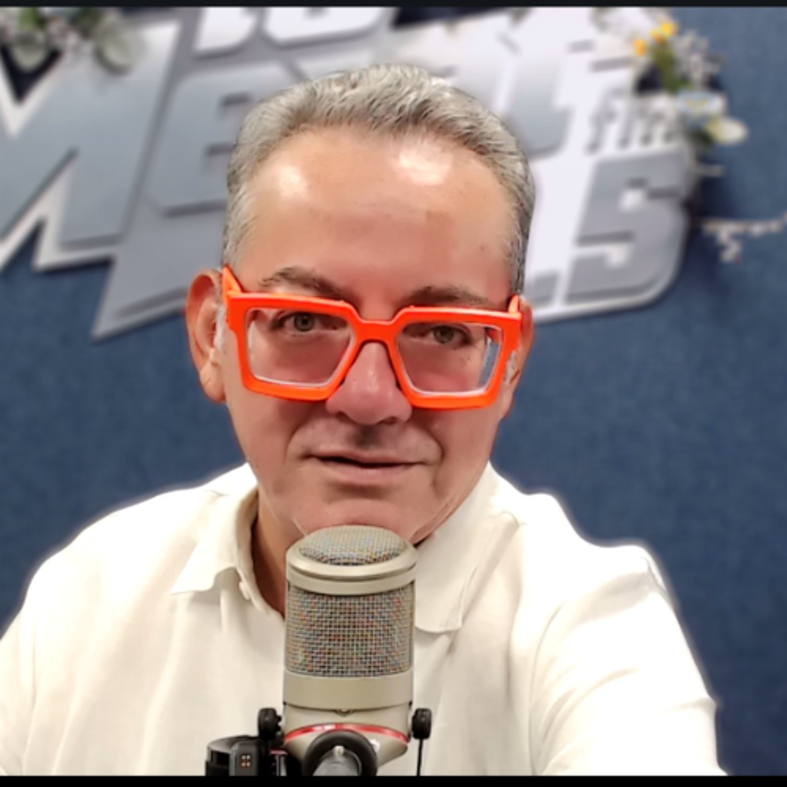 Comentario de Max Cortés: ¿se perfila nuevo coordinador legislativo del Verde? episode artwork