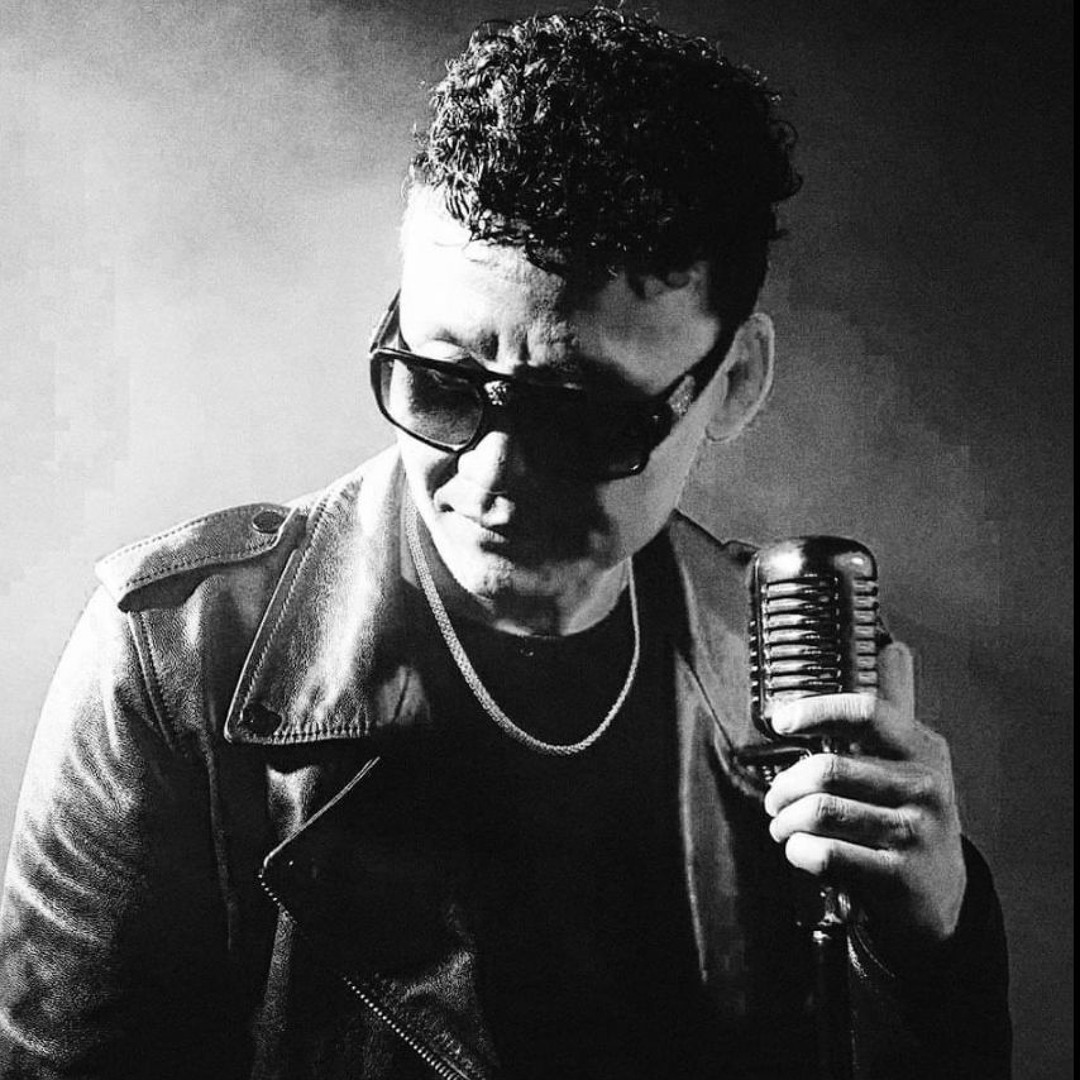 Stream Дуучин П.Ганболд - Хүн Уул by enkhbolor | Listen online for free ...