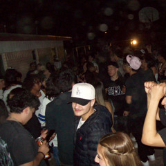 headphones on (4mn2te remix) - addison rae