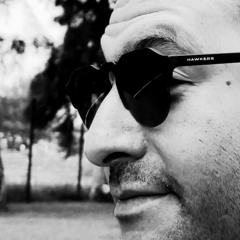 Flying Behind (Original Mix)