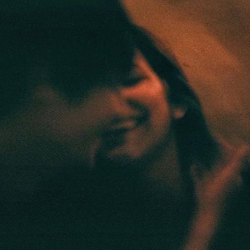 مره على غيوم السماء اسمك كتبته