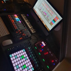 Sunday Livejam (Tekno)